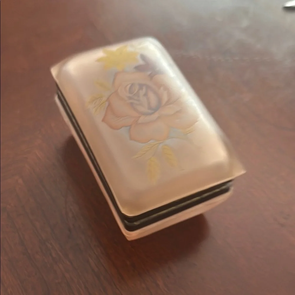 Vintage 60s Elegant Floral translucent gold trim cigarette, misc or trinket box